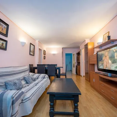 Beautiful Parque Loix 4 Bedroom Shared Pool, Tennis Court * Benidorm