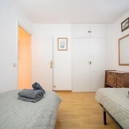 Beautiful Parque Loix 4 Bedroom Shared Pool, Tennis Court Benidorm