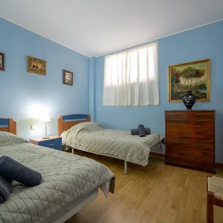 Apartment Beautiful Parque Loix 4 Bedroom Shared Pool, Tennis Court *