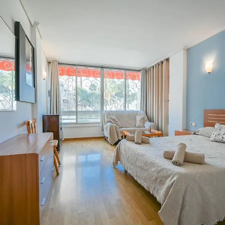 Beautiful Parque Loix 4 Bedroom Shared Pool, Tennis Court Benidorm