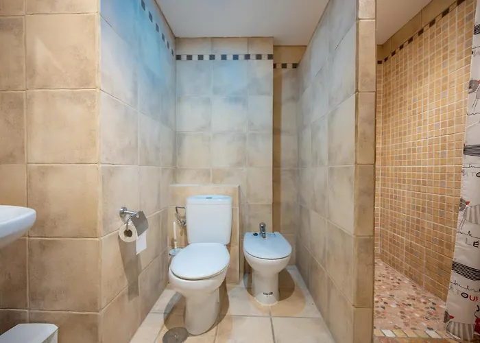 Beautiful Parque Loix 4 Bedroom Shared Pool, Tennis Court